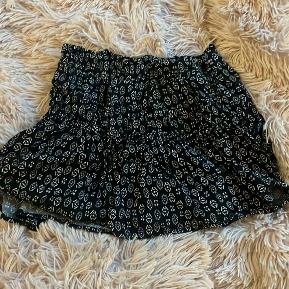 Zara Floral Skort / Floral Ribbed Tee Outfit